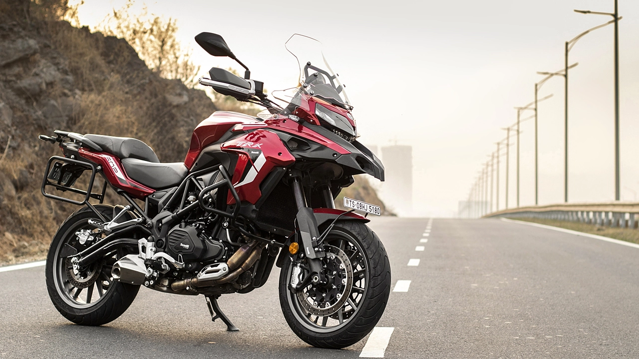 موتور سیکلت بنلی Benelli TRK 502