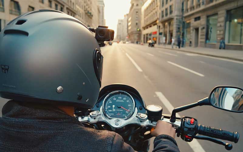 دوربین کلاه کاسکت چیست و چه کاربردی دارد؟