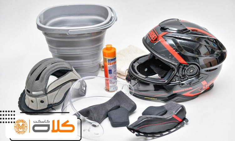 داخل کلاه کاسکت را چگونه بشوییم؟ تمیز کردن آستر و پدهای گونه بدون آسیب به فوم